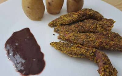 Aiguillettes de canard panés à la pistache                                                                                                       et sa sauce chocolat-vin rouge
