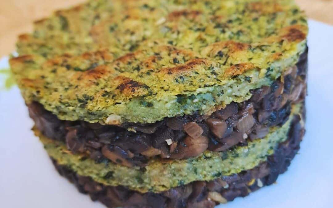 Galettes de polenta aux épinards et duxelles de champignons